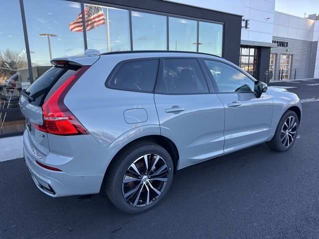 2025 Volvo XC60 Plus