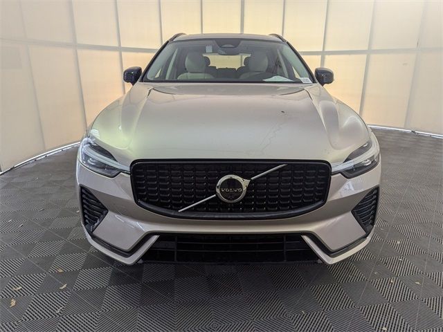 2025 Volvo XC60 Plus