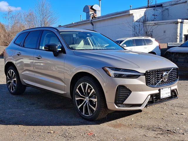 2025 Volvo XC60 Plus