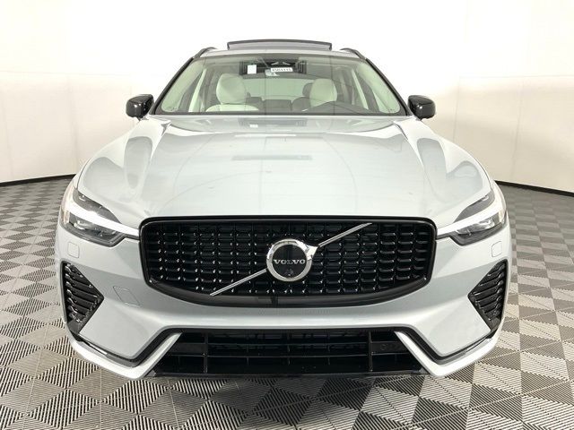 2025 Volvo XC60 Plus