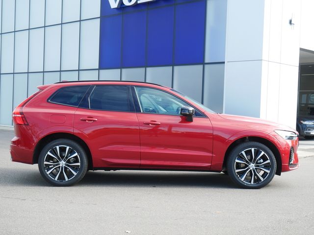 2025 Volvo XC60 Plus