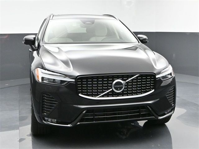 2025 Volvo XC60 Plus