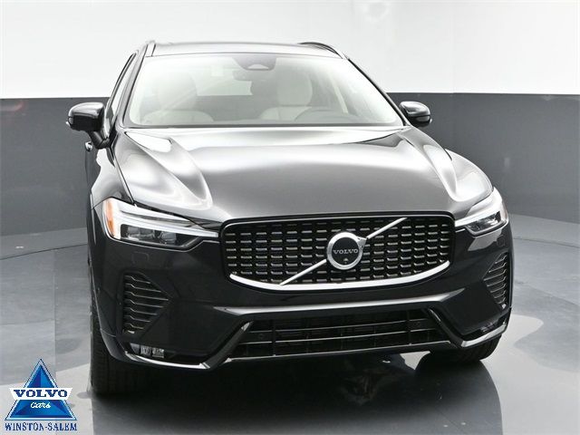 2025 Volvo XC60 Plus