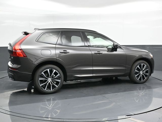 2025 Volvo XC60 Plus