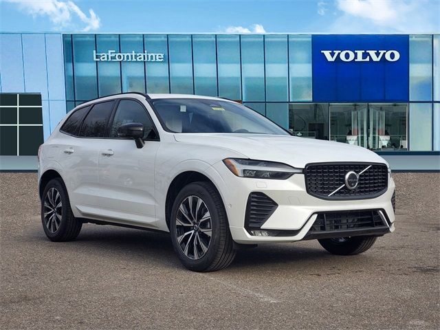 2025 Volvo XC60 Plus