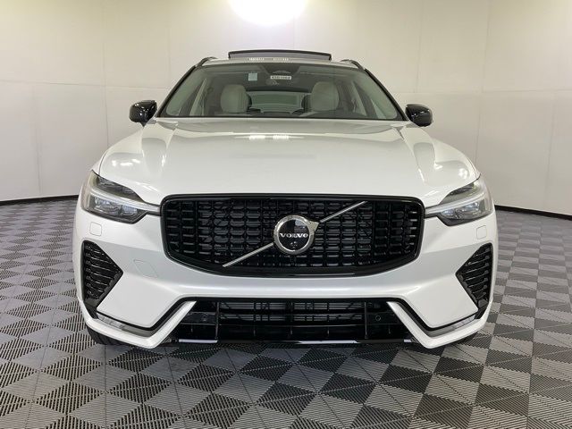 2025 Volvo XC60 Plus