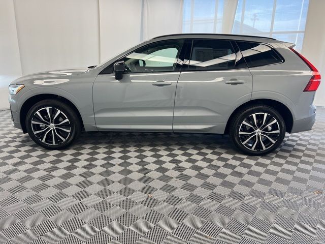 2025 Volvo XC60 Plus