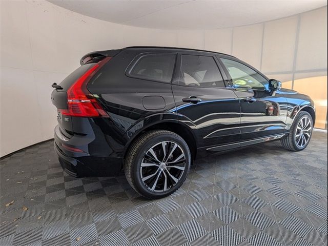 2025 Volvo XC60 Plus