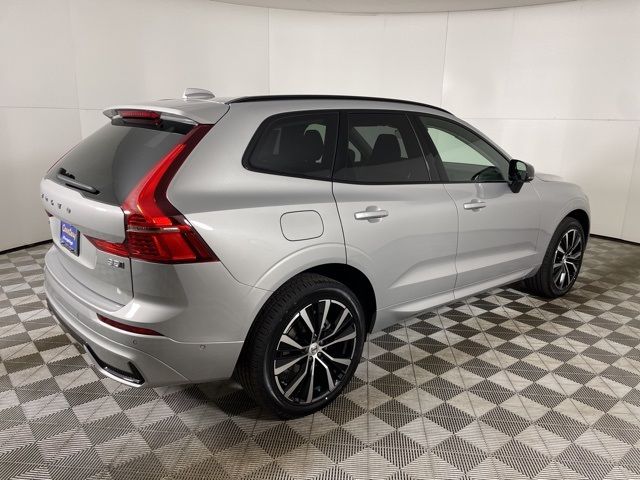 2025 Volvo XC60 Plus