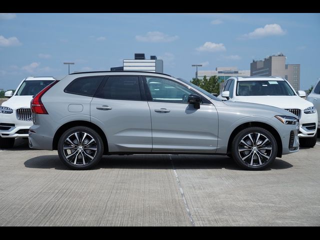 2025 Volvo XC60 Plus