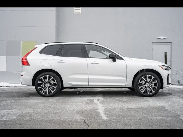 2025 Volvo XC60 Plus