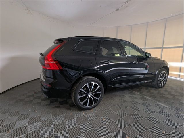 2025 Volvo XC60 Plus