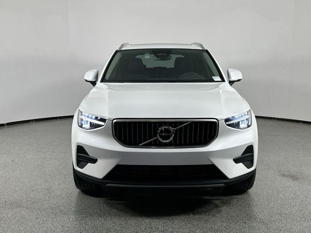 2025 Volvo XC60 Core