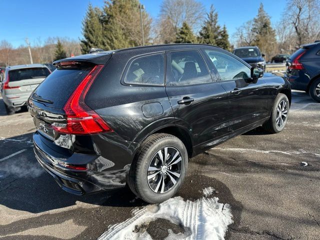 2025 Volvo XC60 Core