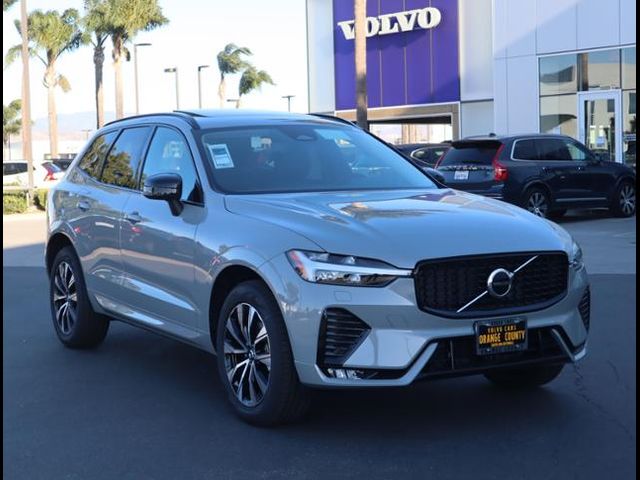 2025 Volvo XC60 Core