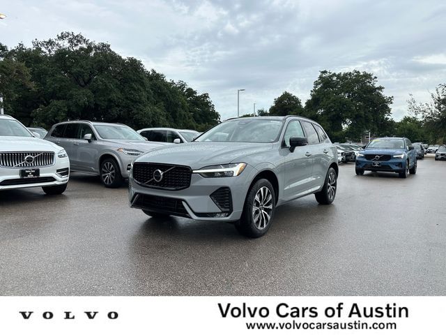 2025 Volvo XC60 Core