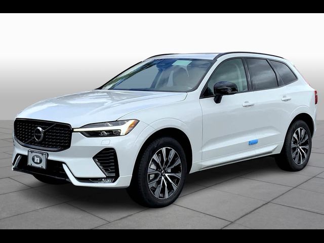 2025 Volvo XC60 Core