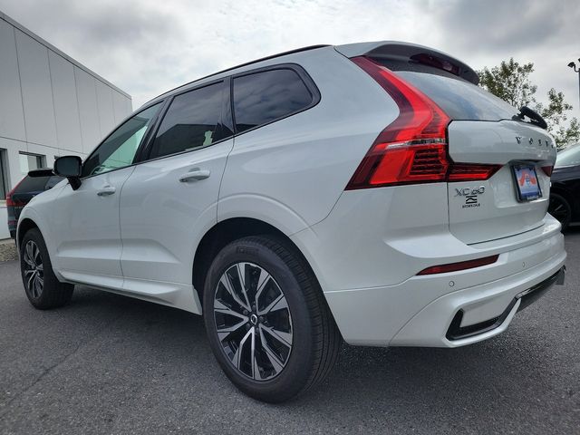 2025 Volvo XC60 Core