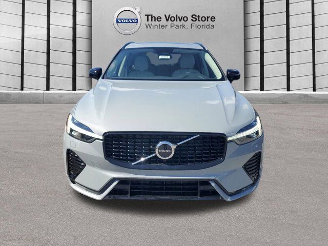 2025 Volvo XC60 Core