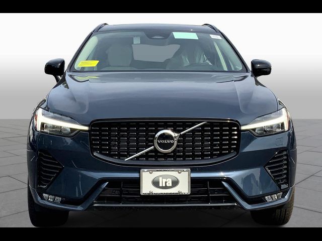 2025 Volvo XC60 Core