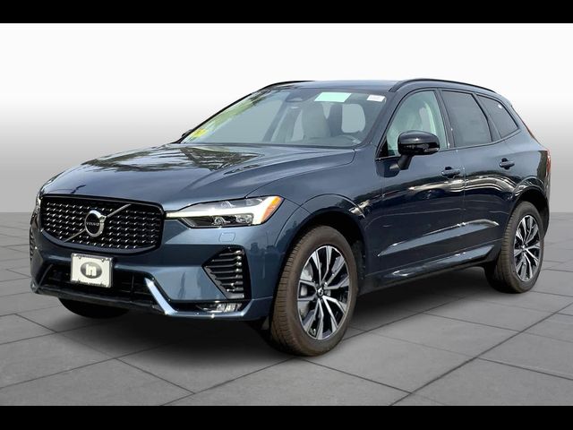 2025 Volvo XC60 Core