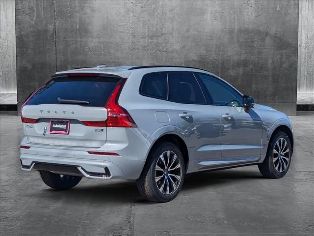 2025 Volvo XC60 Core