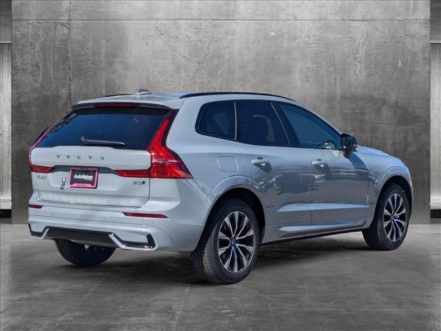 2025 Volvo XC60 Core