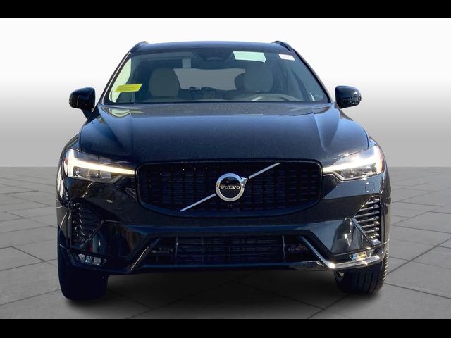 2025 Volvo XC60 Core