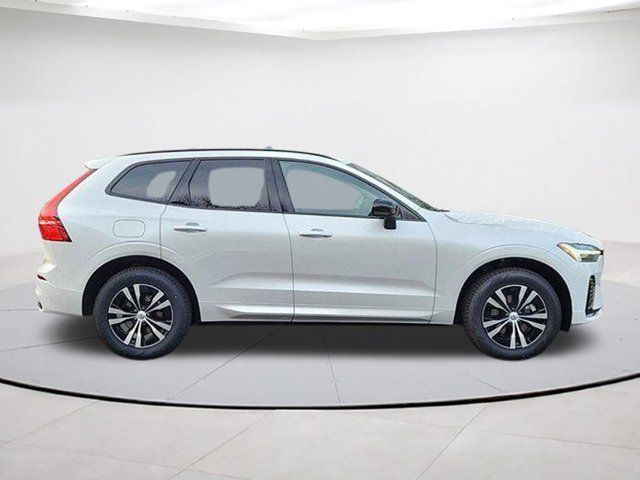 2025 Volvo XC60 Core