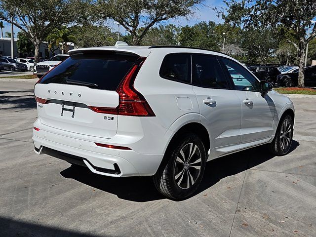 2025 Volvo XC60 Core