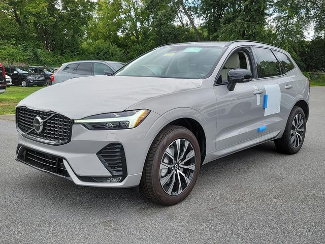 2025 Volvo XC60 Core