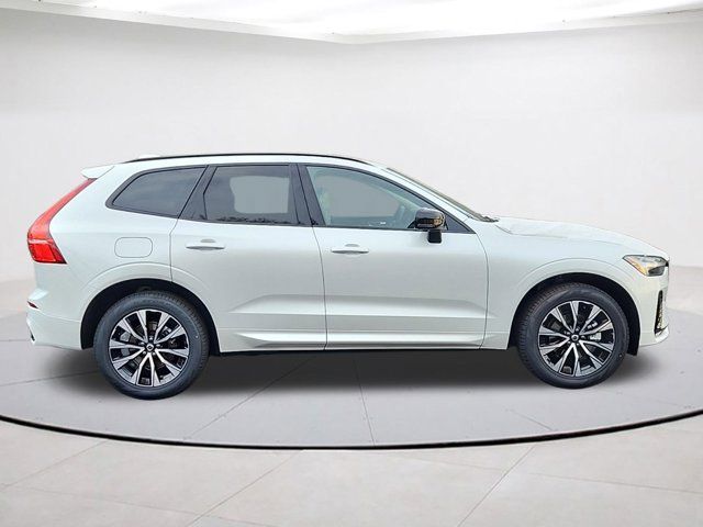 2025 Volvo XC60 Core