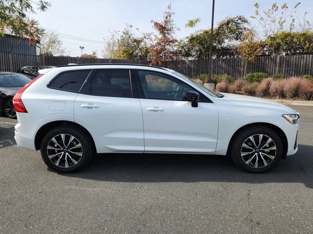 2025 Volvo XC60 Core