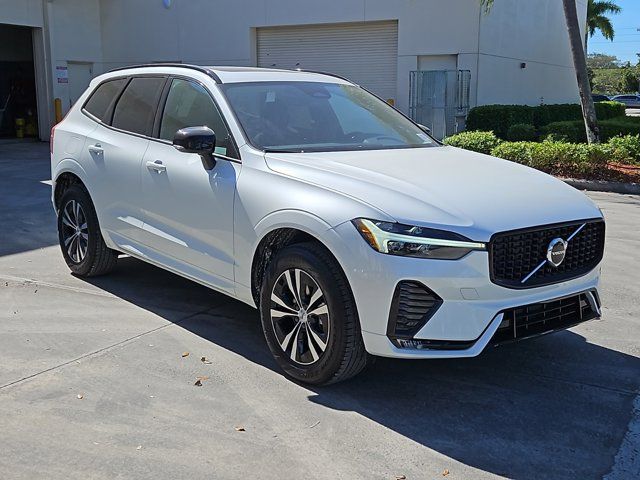 2025 Volvo XC60 Core