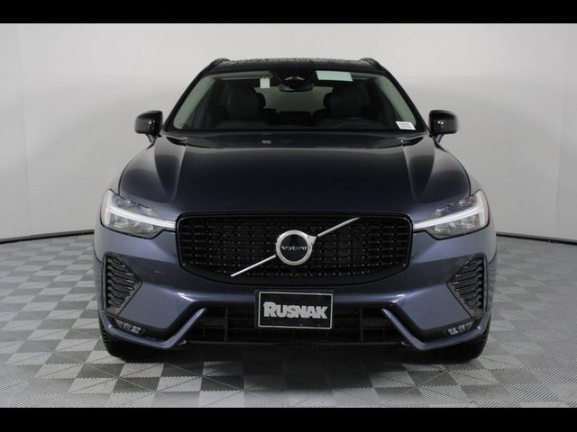 2025 Volvo XC60 Core