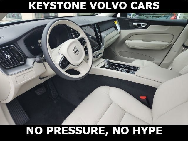 2025 Volvo XC60 Core