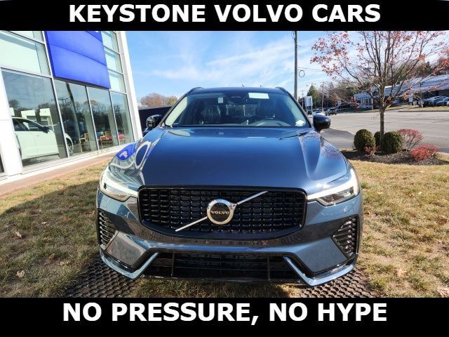 2025 Volvo XC60 Core