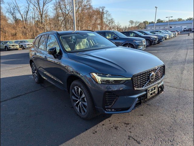 2025 Volvo XC60 Core