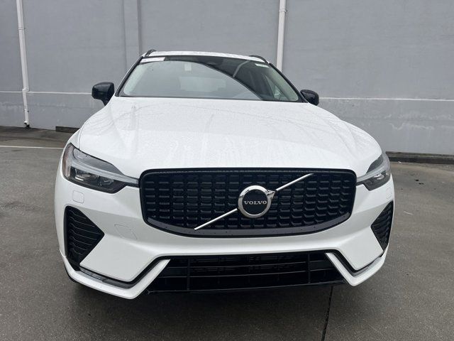 2025 Volvo XC60 Core