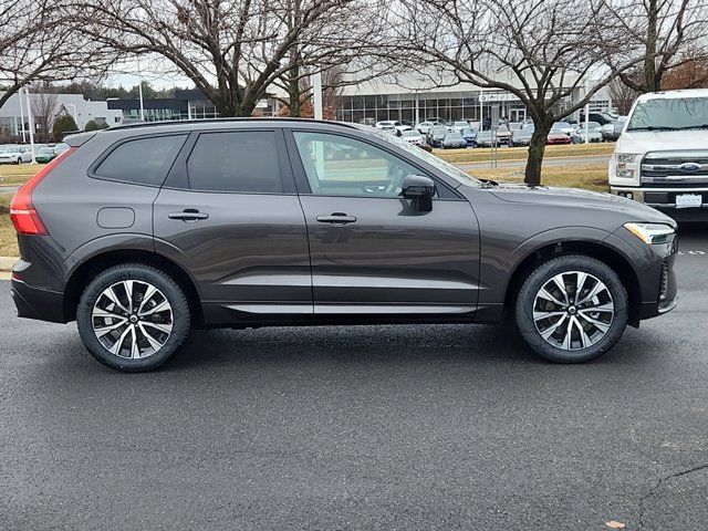 2025 Volvo XC60 Core