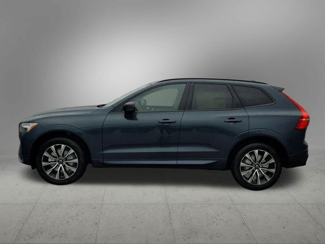 2025 Volvo XC60 Core