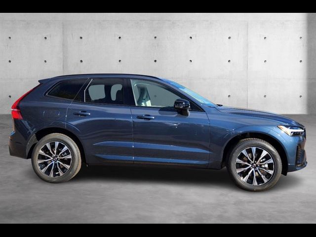 2025 Volvo XC60 Core