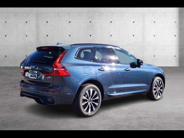 2025 Volvo XC60 Core