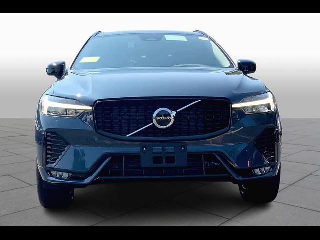 2025 Volvo XC60 Core