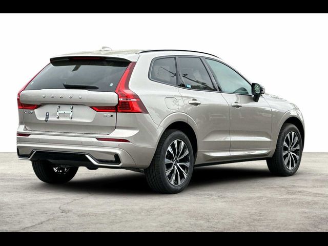 2025 Volvo XC60 Core