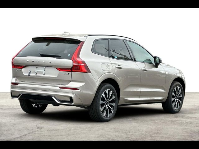 2025 Volvo XC60 Core