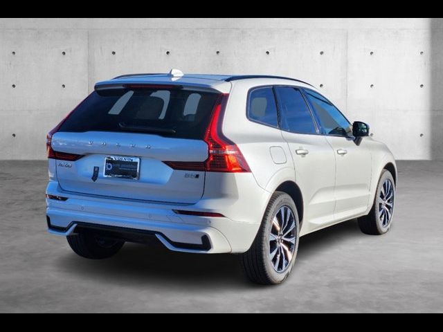 2025 Volvo XC60 Core