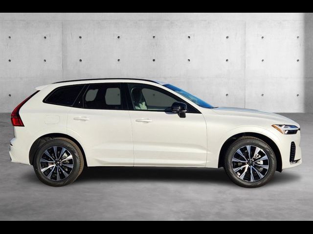 2025 Volvo XC60 Core