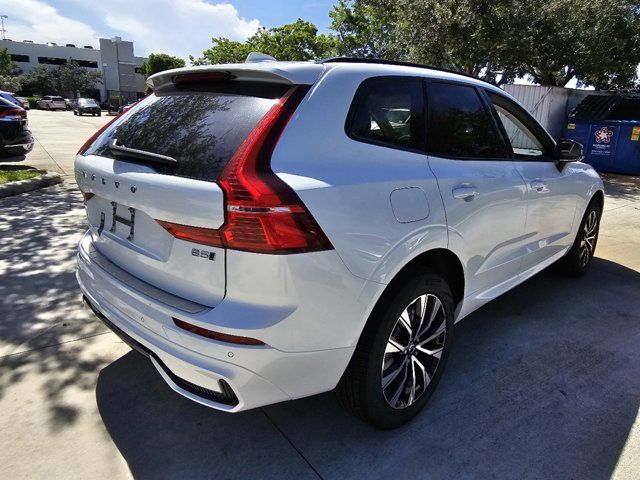 2025 Volvo XC60 Core