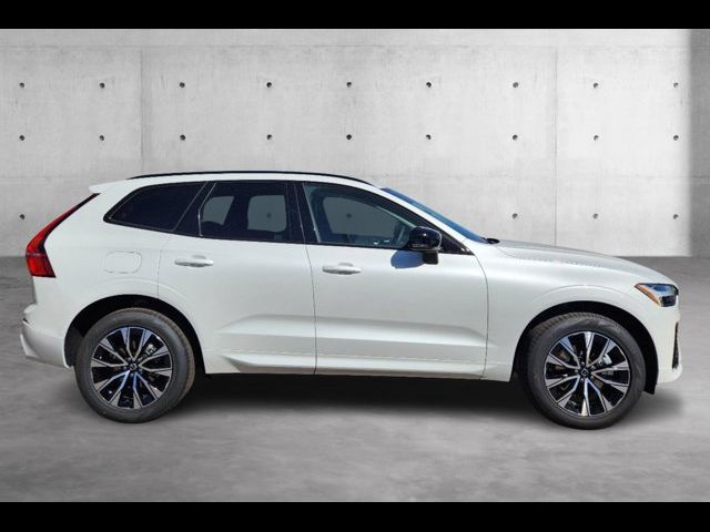 2025 Volvo XC60 Core